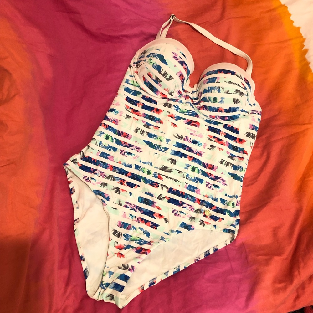 Sunseeker swimsuit size L (12)